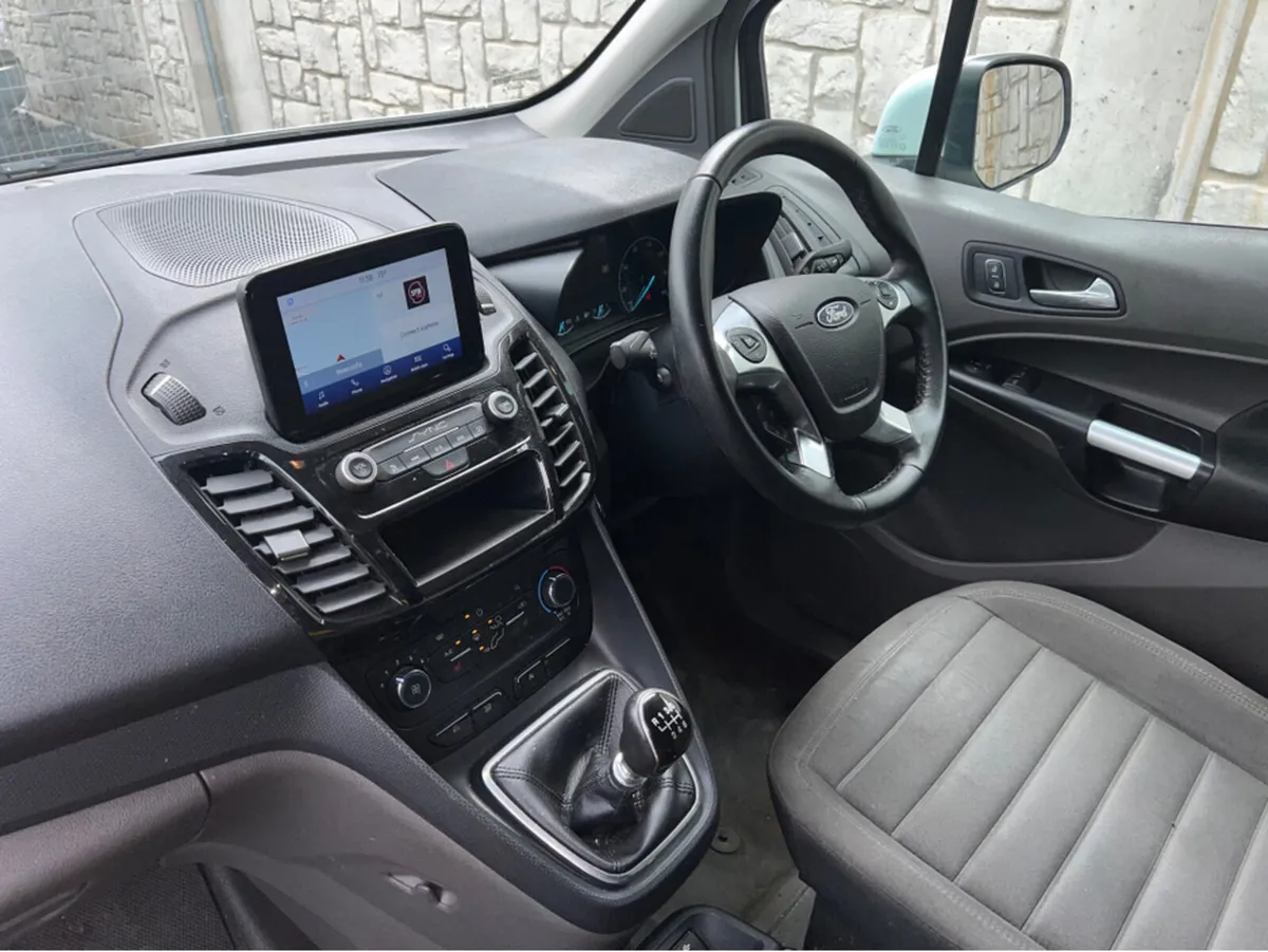 Ford Transit Connect 240 LIMITED EDITION T - Image 2