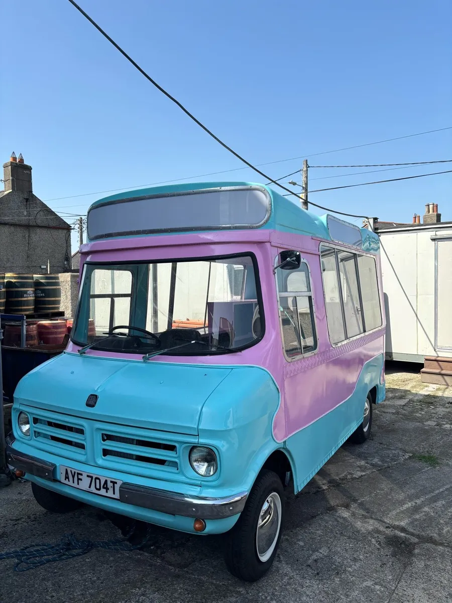Vintage Bedford Ice cream van - Image 1