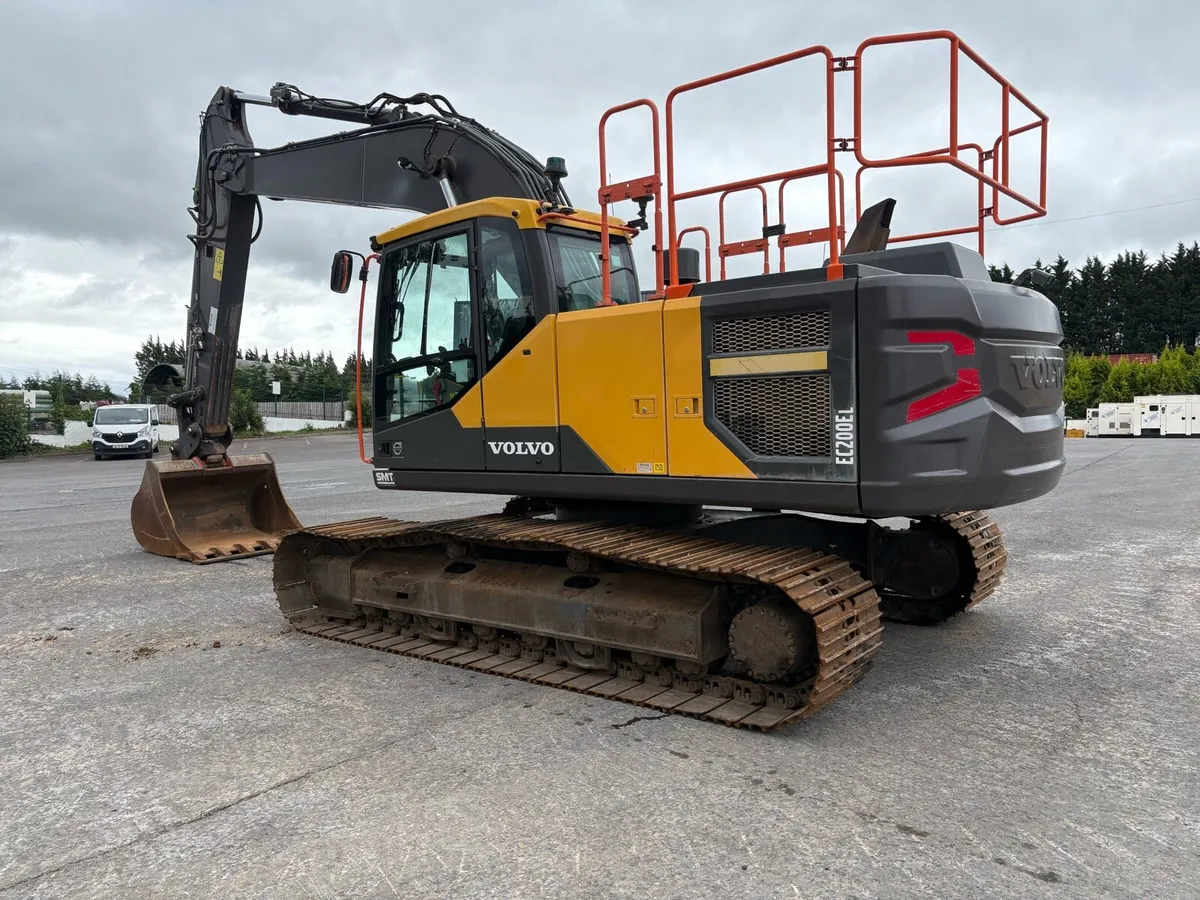 Volvo EC200EL - Image 2