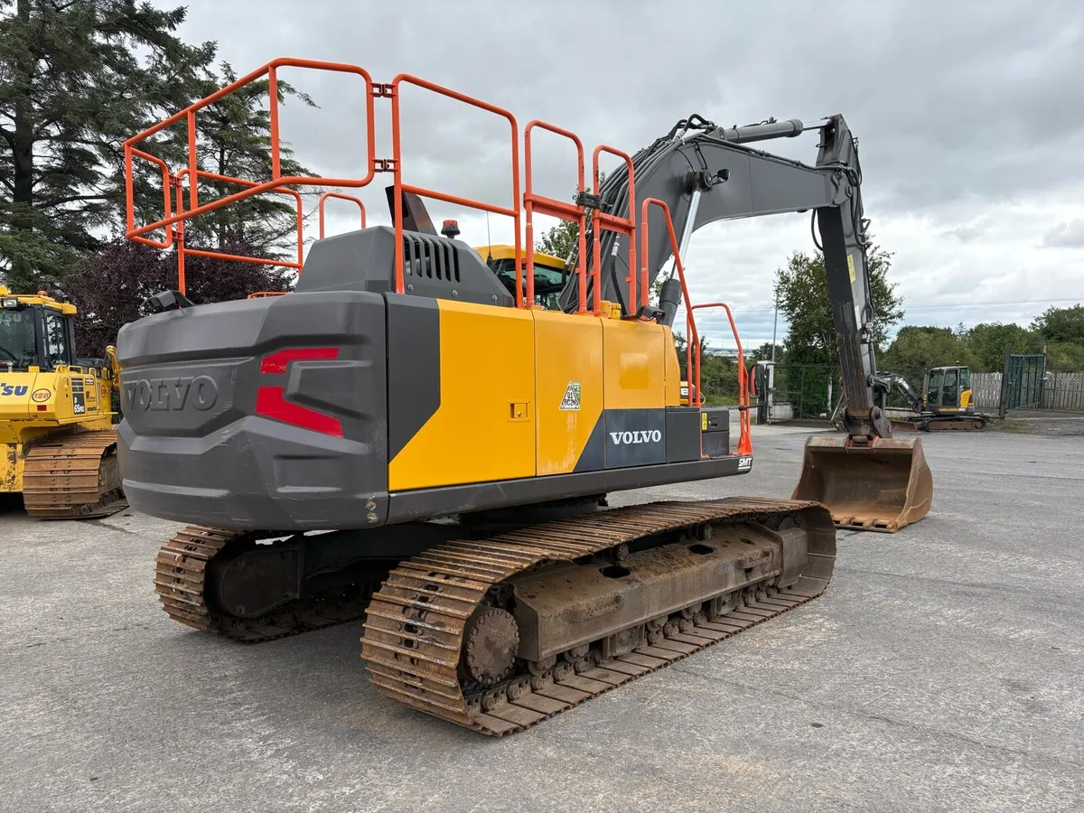 Volvo EC200EL - Image 4