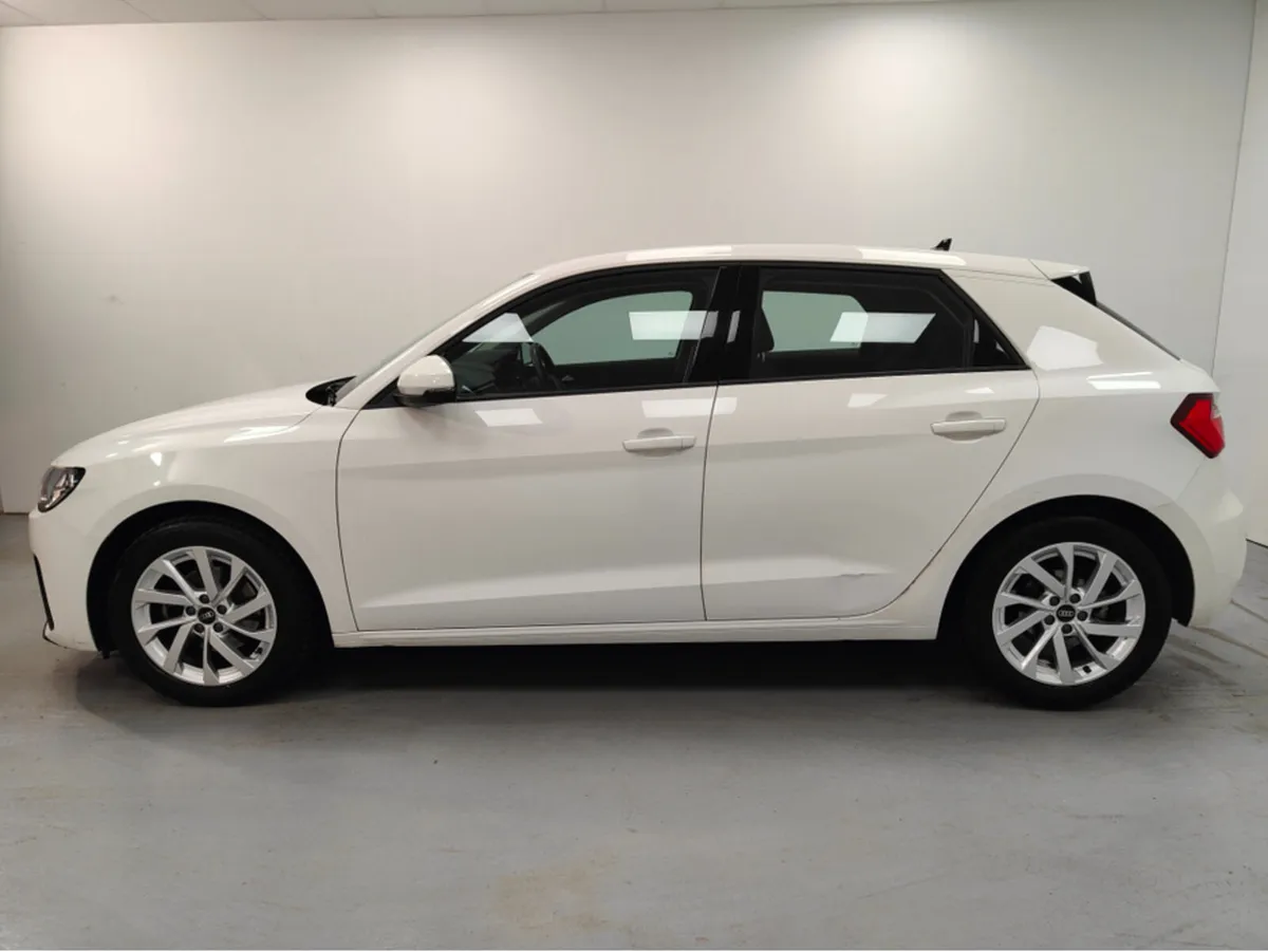 Audi A1 SPORTBACK 30 TFSI 110HP S-TRONIC SE 4DR - Image 3