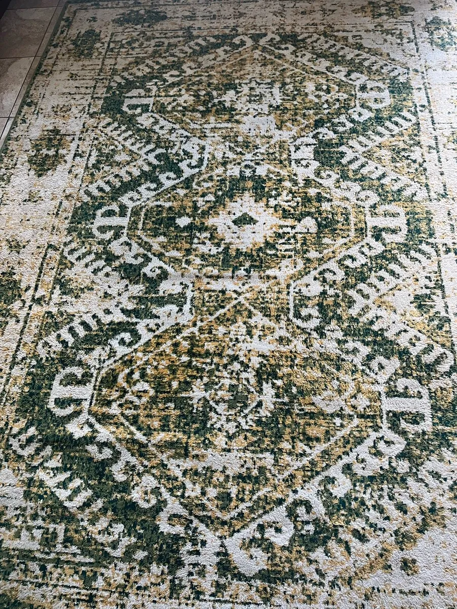 Very Large green rug - Image 2