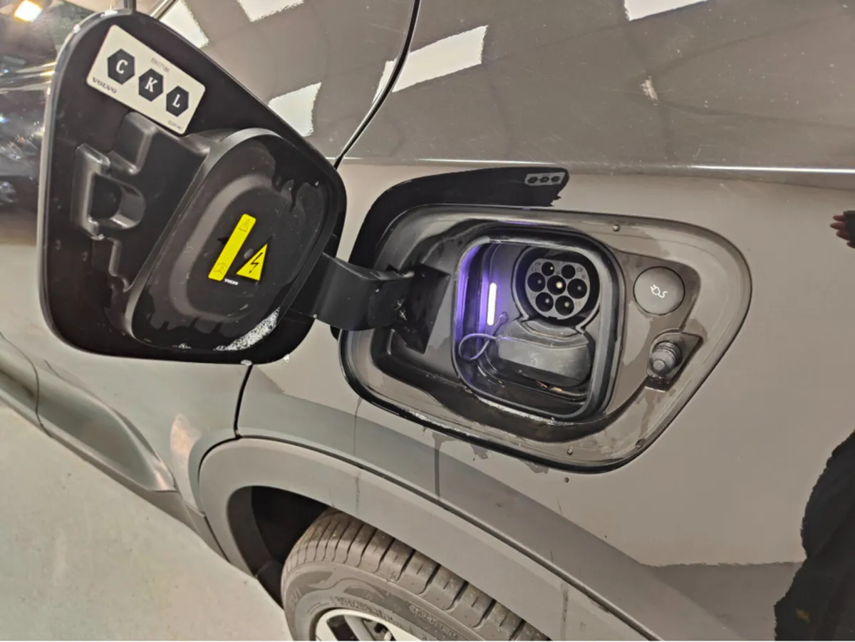 Volvo XC40 RCHRG PLUS 5DR AUTO - Image 4