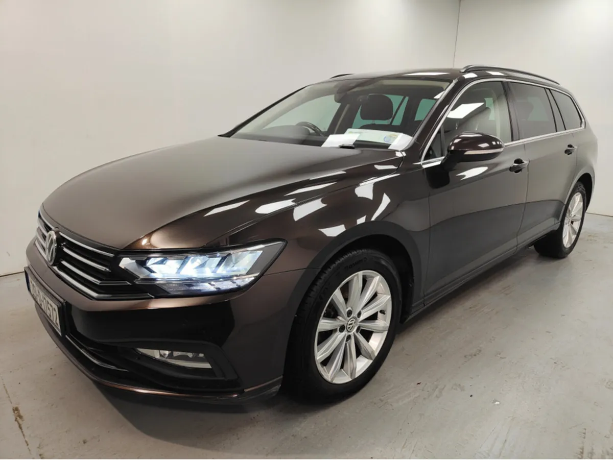 Volkswagen Passat ESTATE BUS 1.6 TDI D7F 120 5DR A - Image 1
