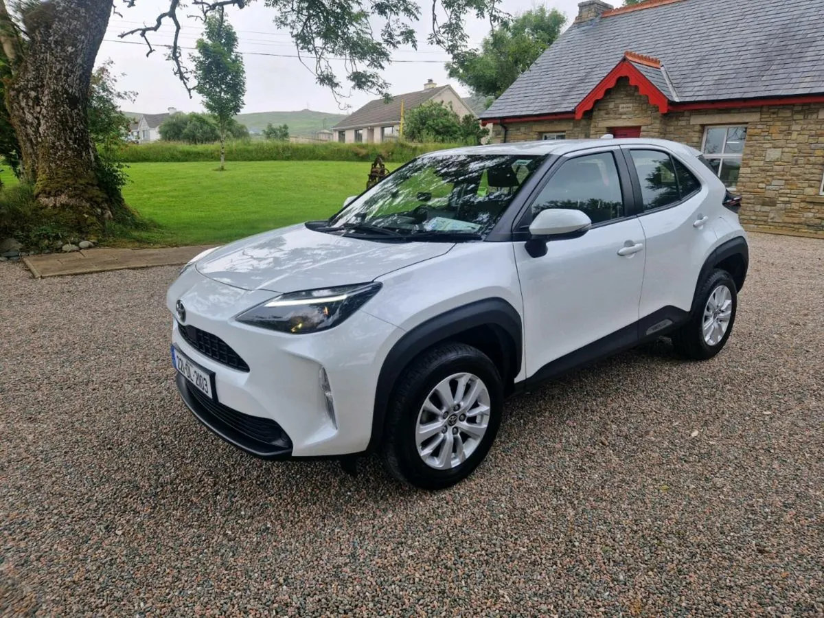 2022 Yaris Cross - Image 2