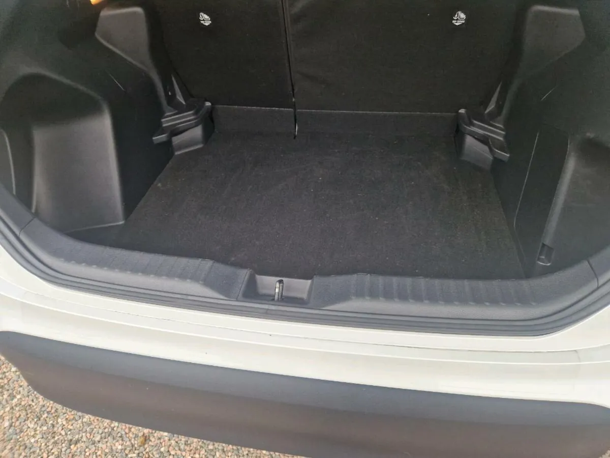 2022 Yaris Cross - Image 3