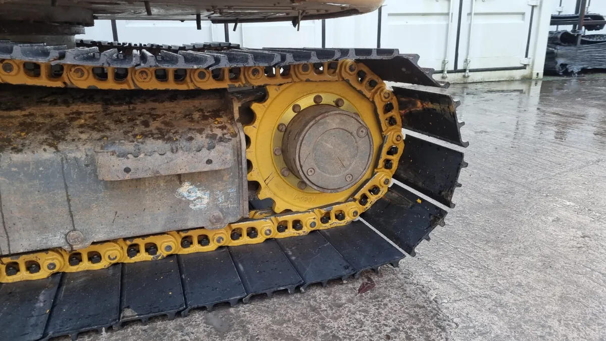 Case CX80C Video @ Undercarriage Ireland - Image 3