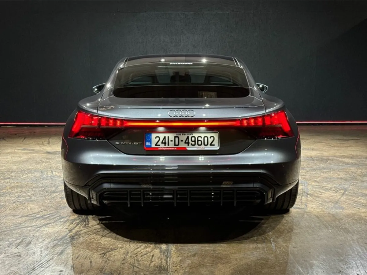 Audi e-tron GT GT QUATTRO - ALLOY WHEELS - CRUISE - Image 3