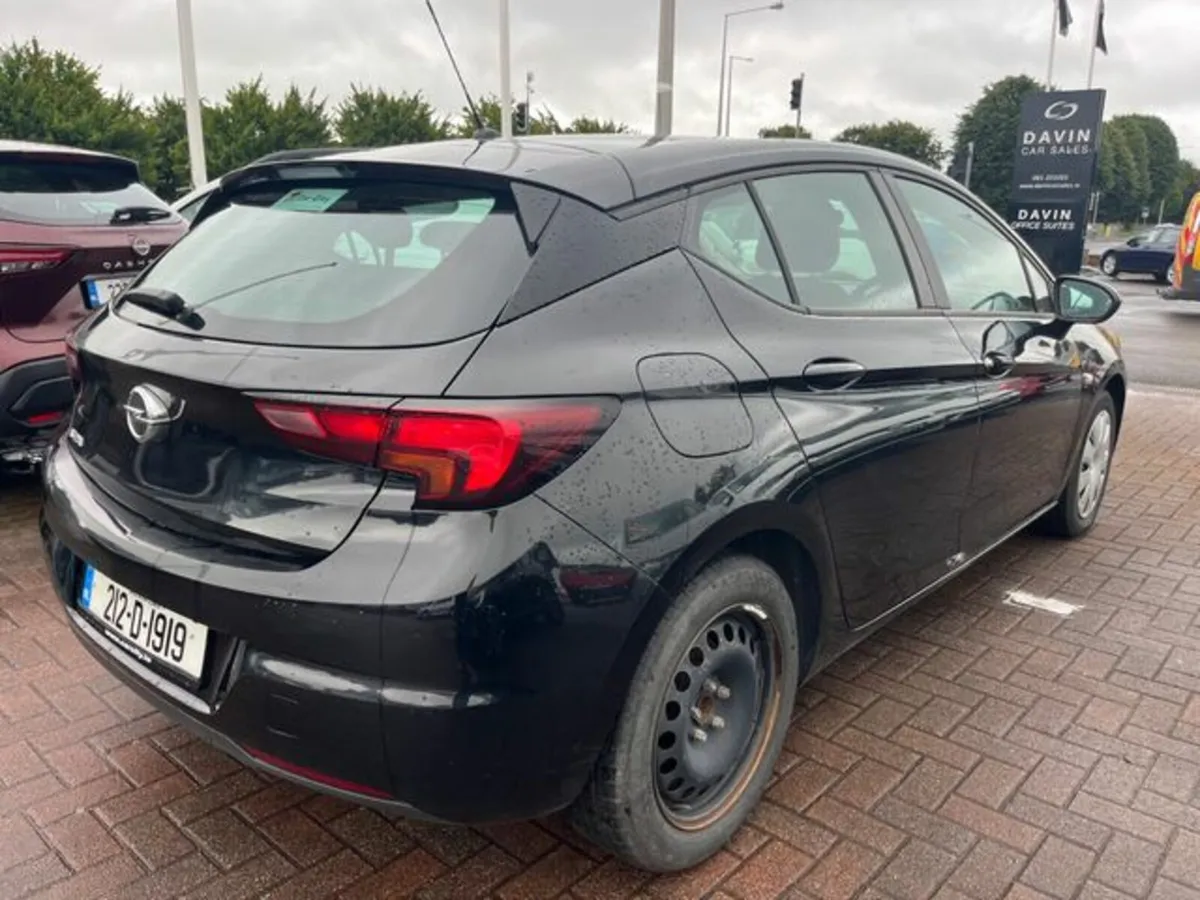 Opel Astra -1.5 Diesel 105bhp 6sp 5DR*GREAT VALUE* - Image 4