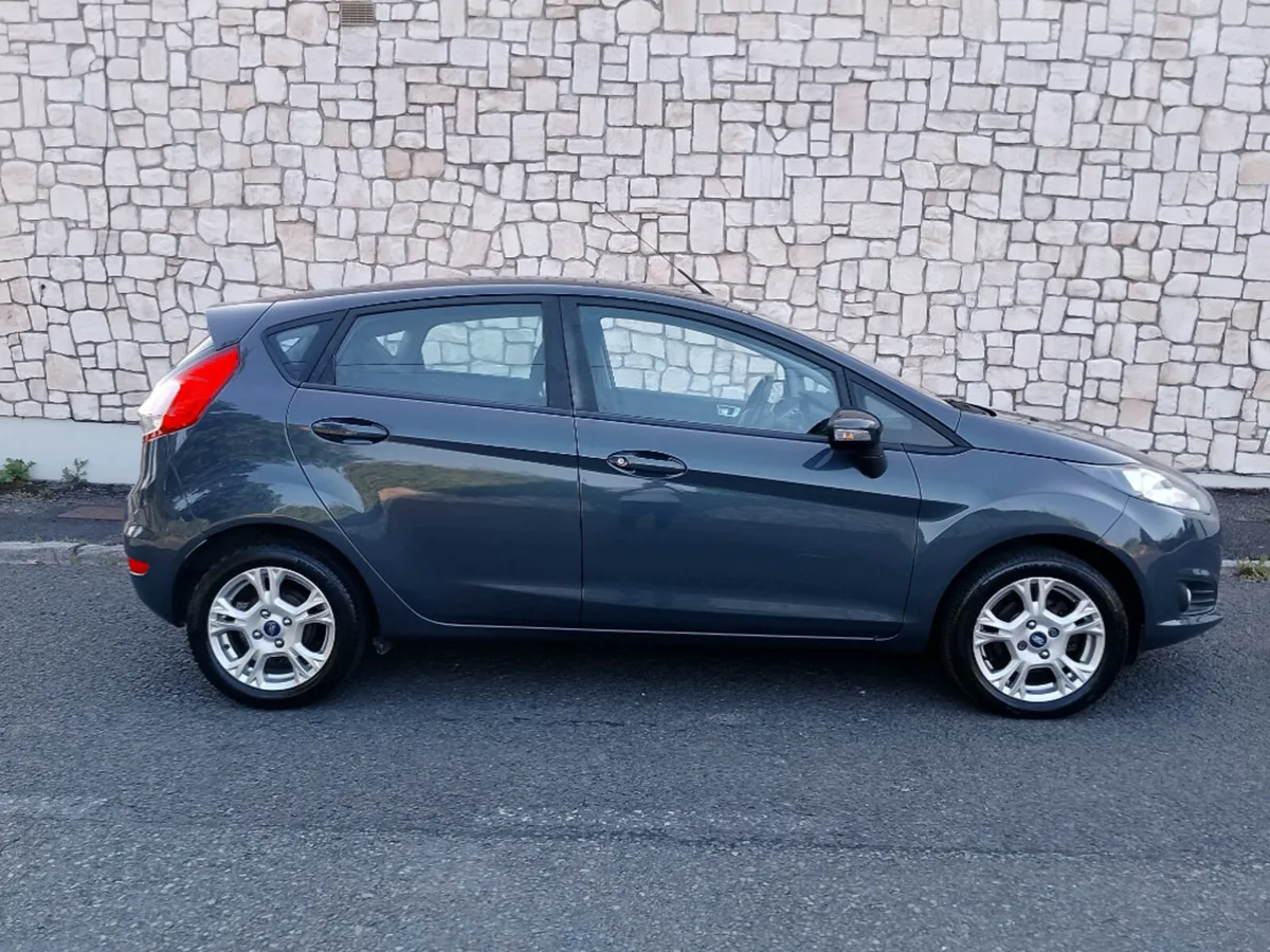Ford Fiesta MCA Zetec 1.25 60PS M5 5DR 4DR - Image 2