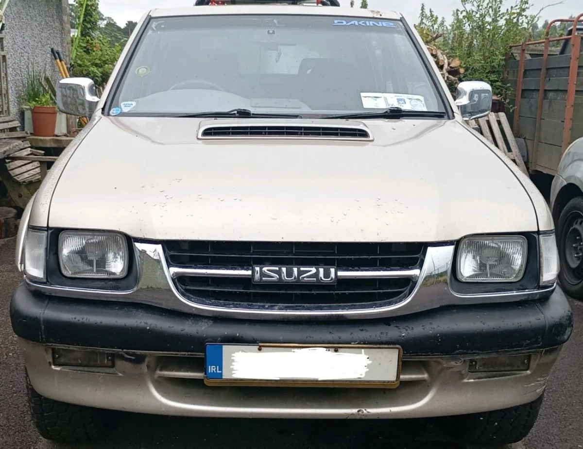 Isuzu TFS 54 crewcab truck - Image 2