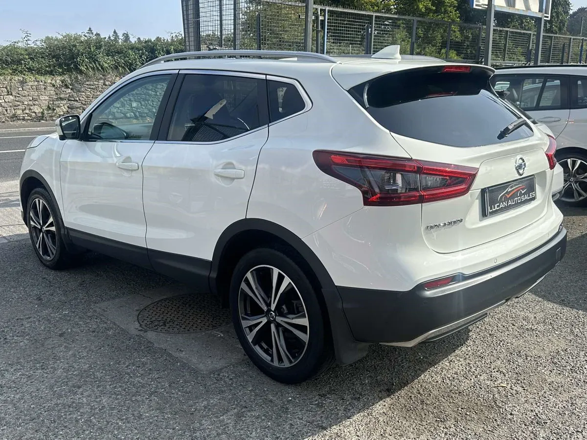 2018 Qashqai 1.2 PREMIUM Low Mileage - Image 4