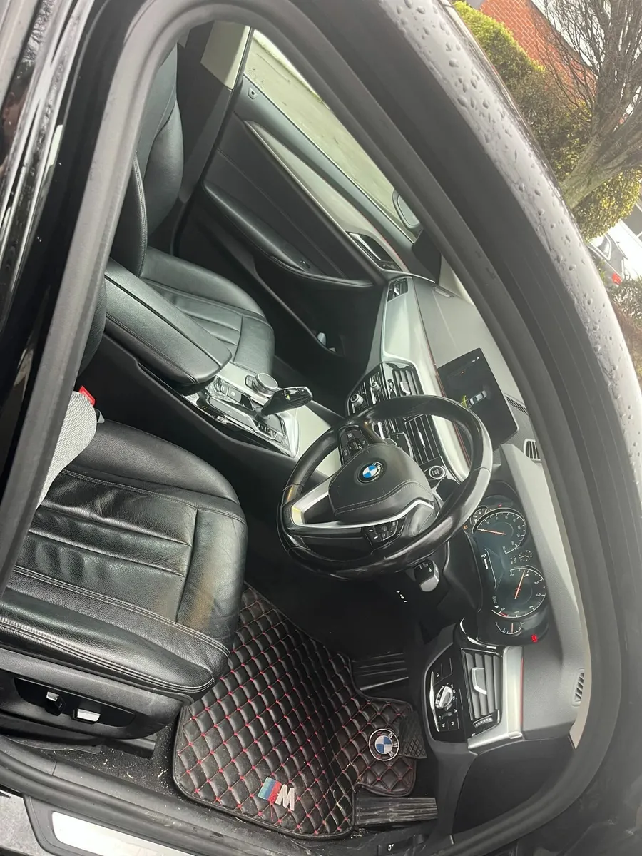 BMW 5-Series 2017 - Image 4