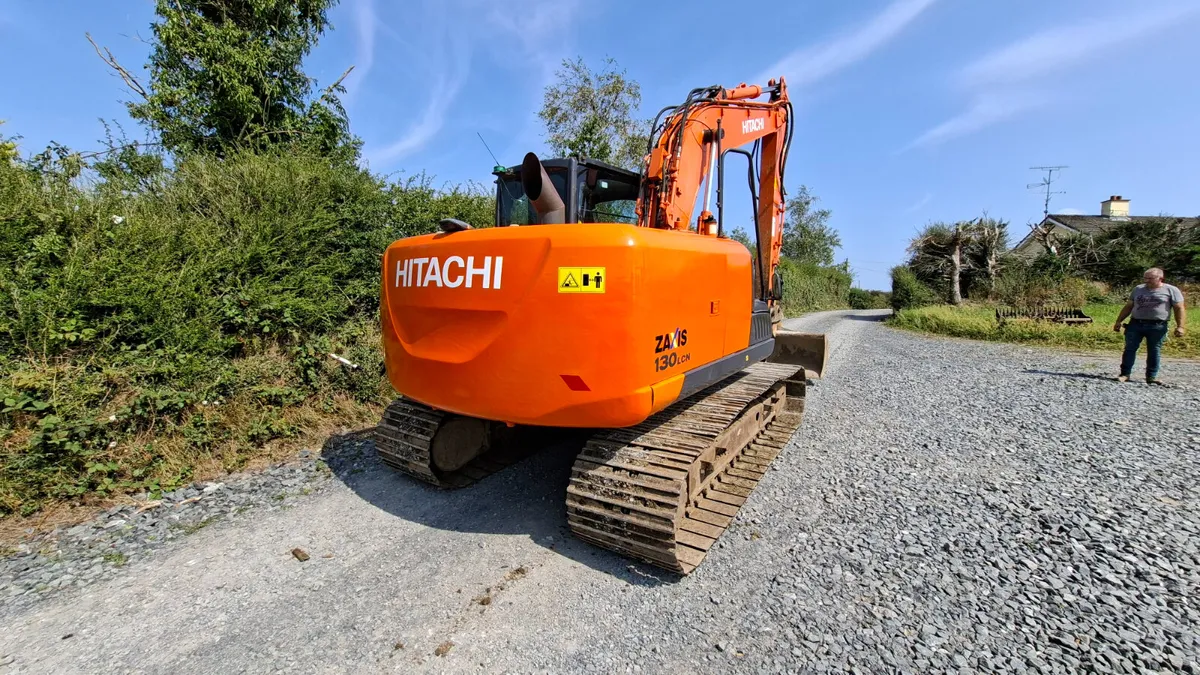 2016 Hitachi 130.5 - Image 1
