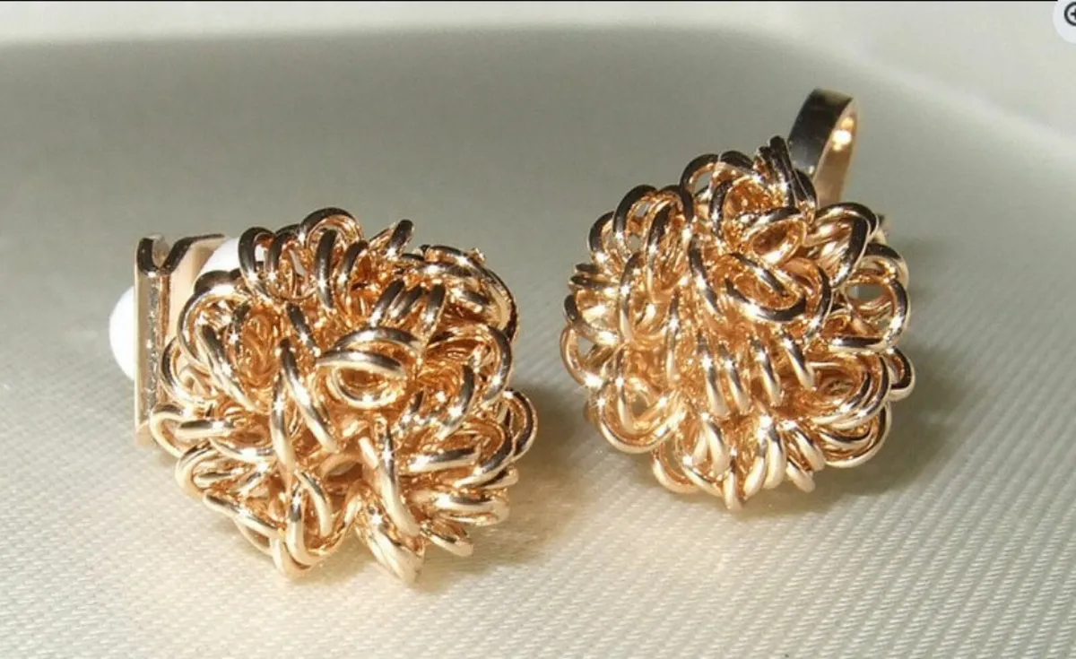 Vintage Harrods Clip-On Earrings - Image 1