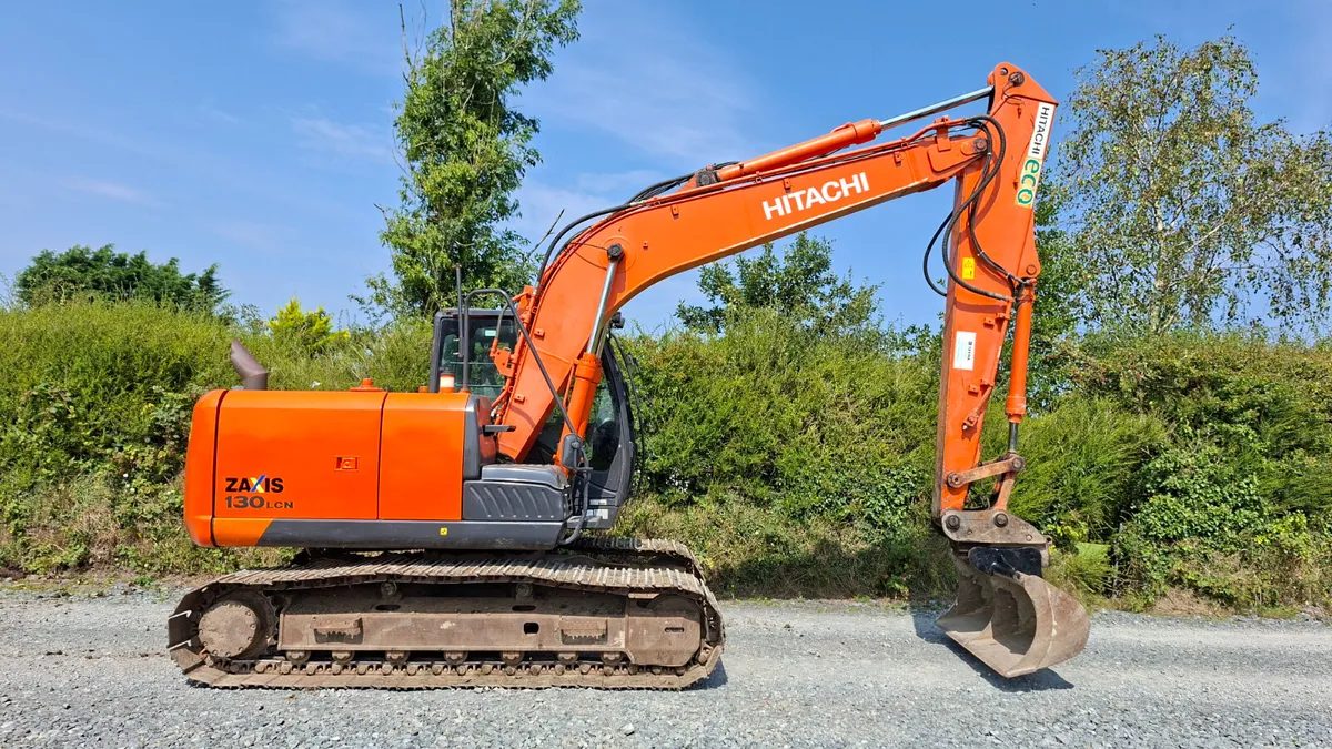 2016 Hitachi 130.5 - Image 2