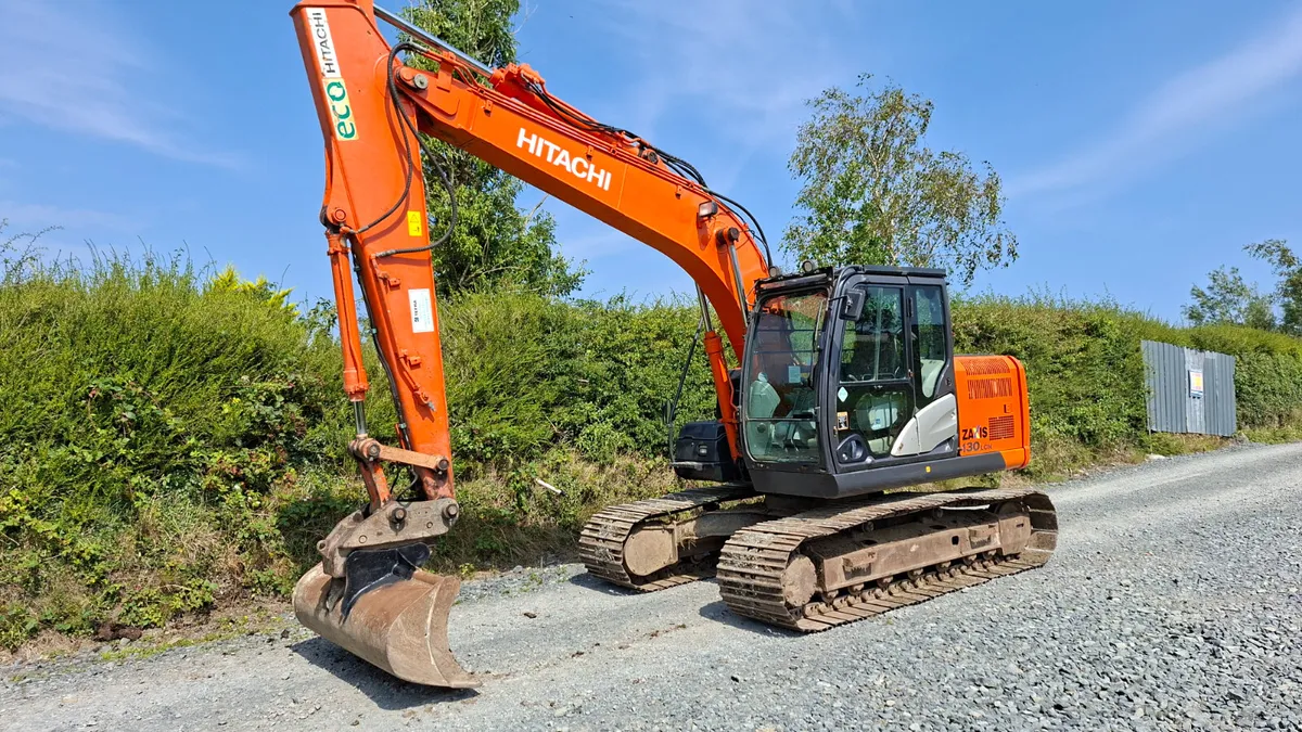 2016 Hitachi 130.5 - Image 4