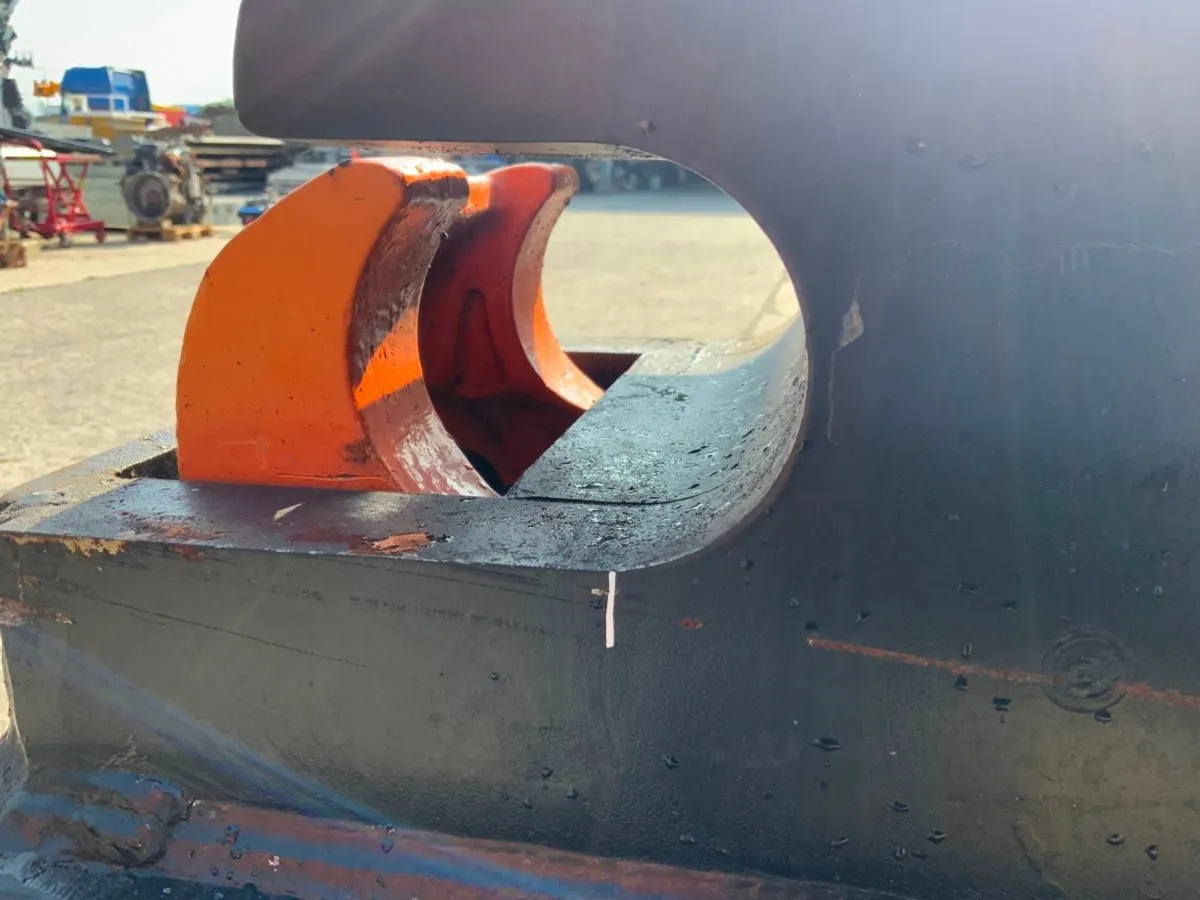 UNUSED HILL QUICK HITCH....80mm PINS.......1487. - Image 4