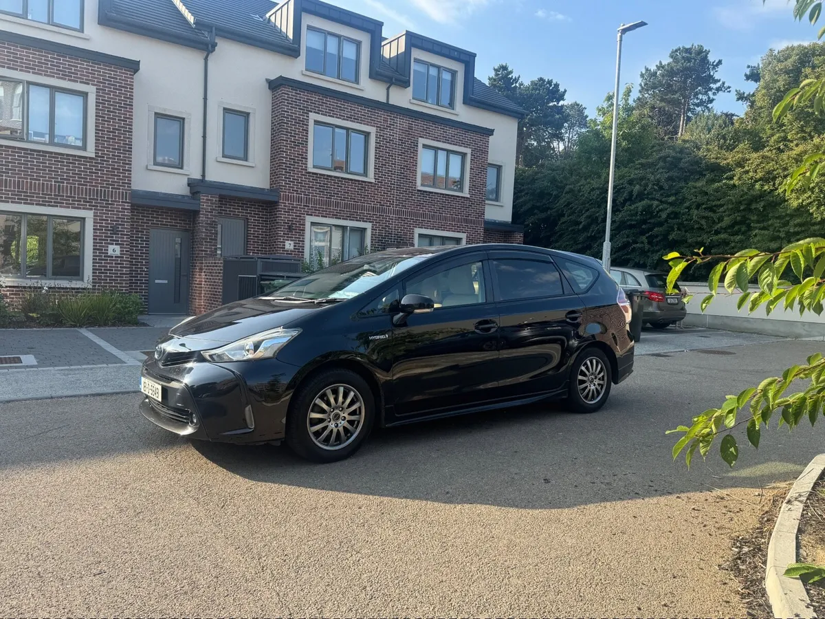 2018 Toyota Prius Alpha 7 Seater - Image 2