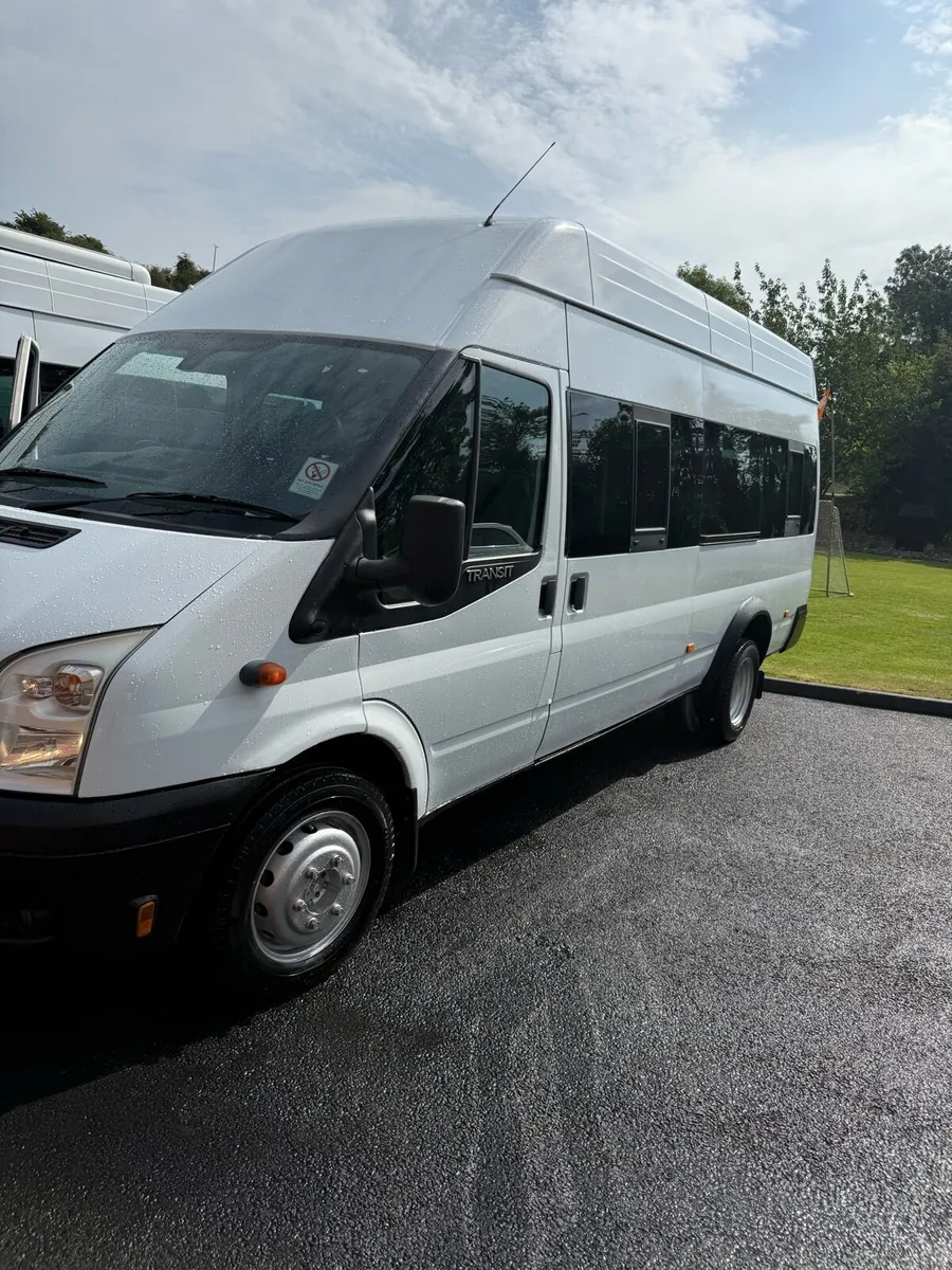 17 seater transit bus - Image 1