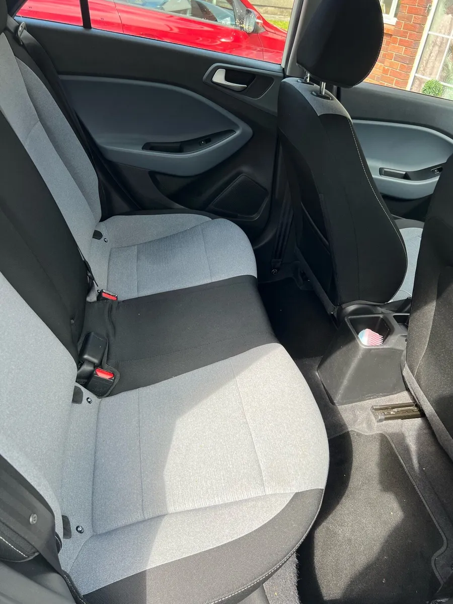 Hyundai i20 - Image 3