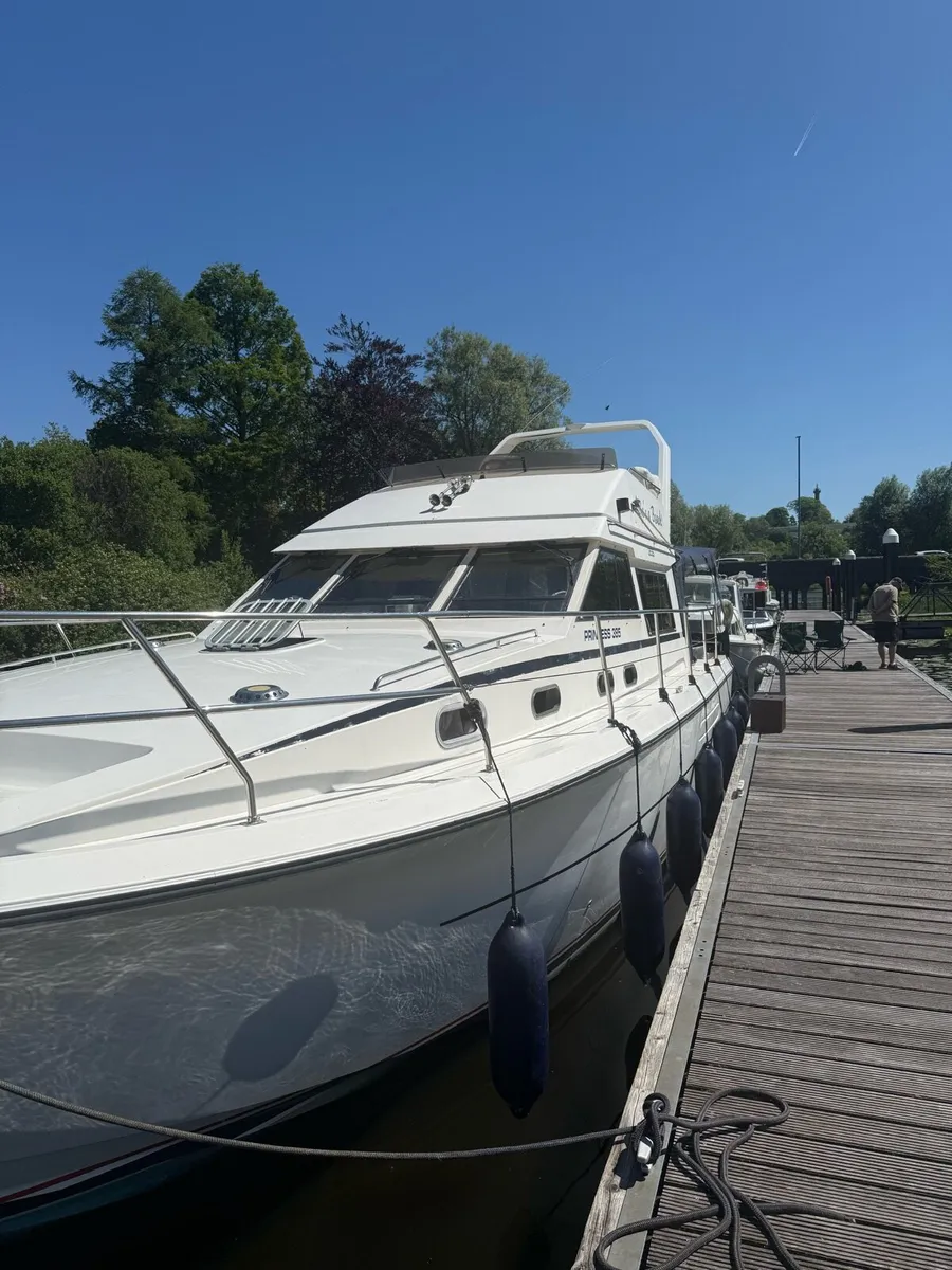 1987 Princess 385 - Image 1