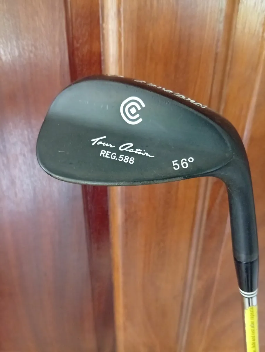 Cleveland 56 Degree Tour Action Wedge Raw Finish - Image 1