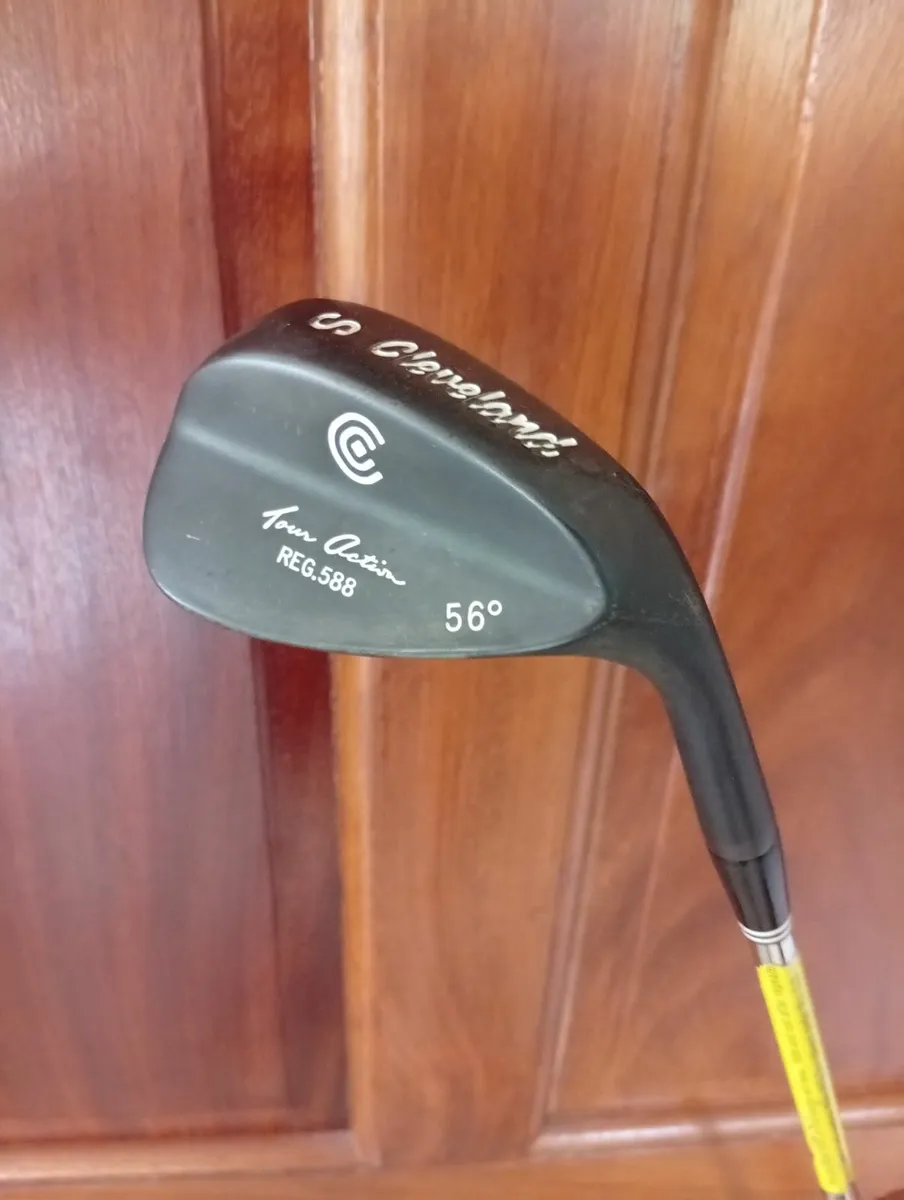 Cleveland 56 Degree Tour Action Wedge Raw Finish - Image 3