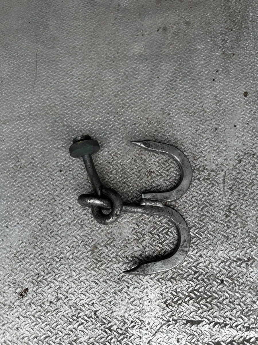 Chereau meat rails hooks - Image 1