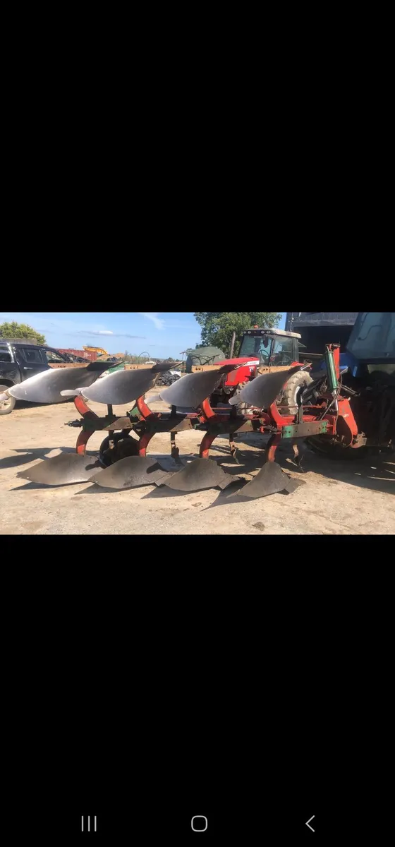 Keverland 4 furrow plough - Image 1