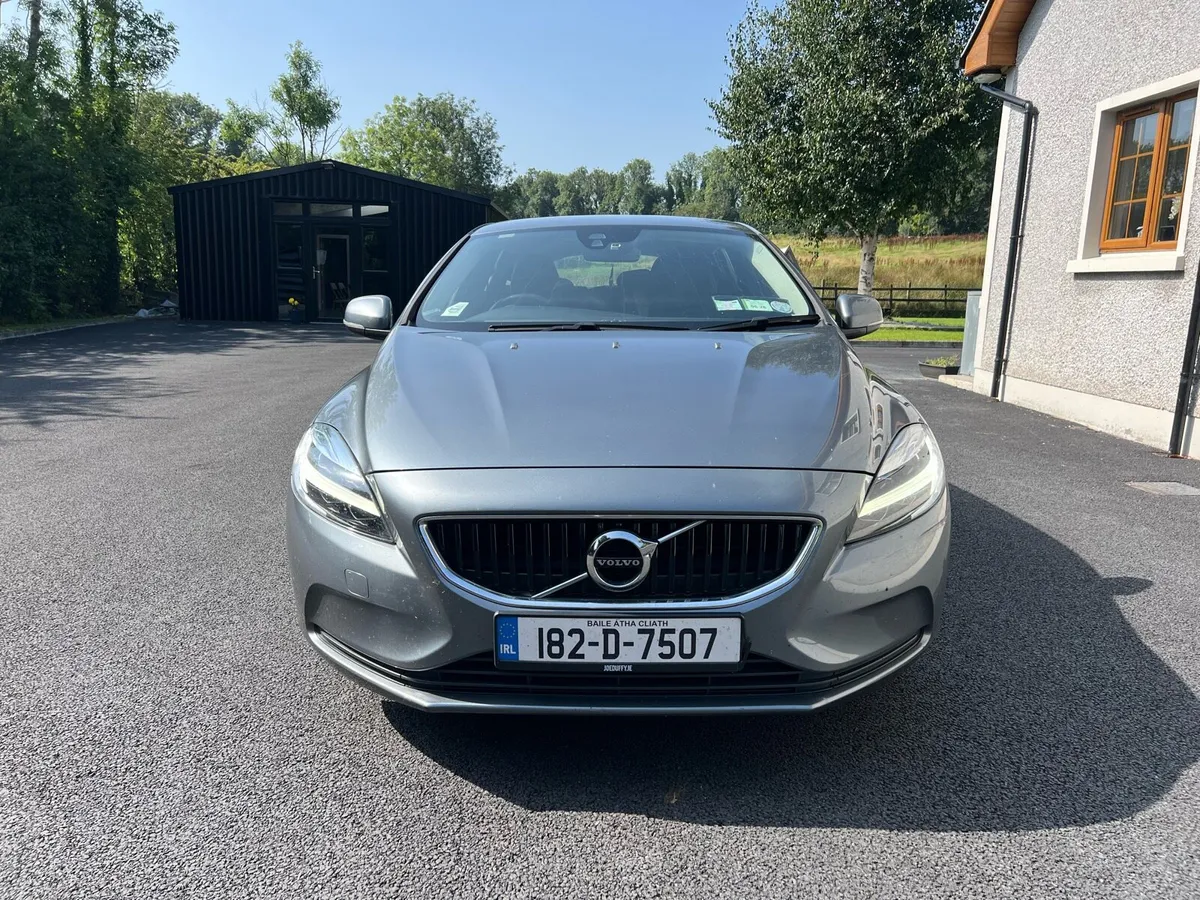 Volvo V40 - Image 4