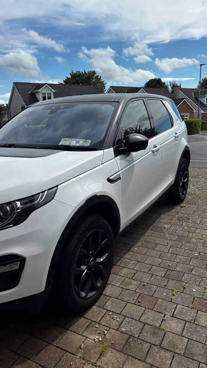LANDROVER DISCOVERY SPORT HSE TD4 180 - Image 1