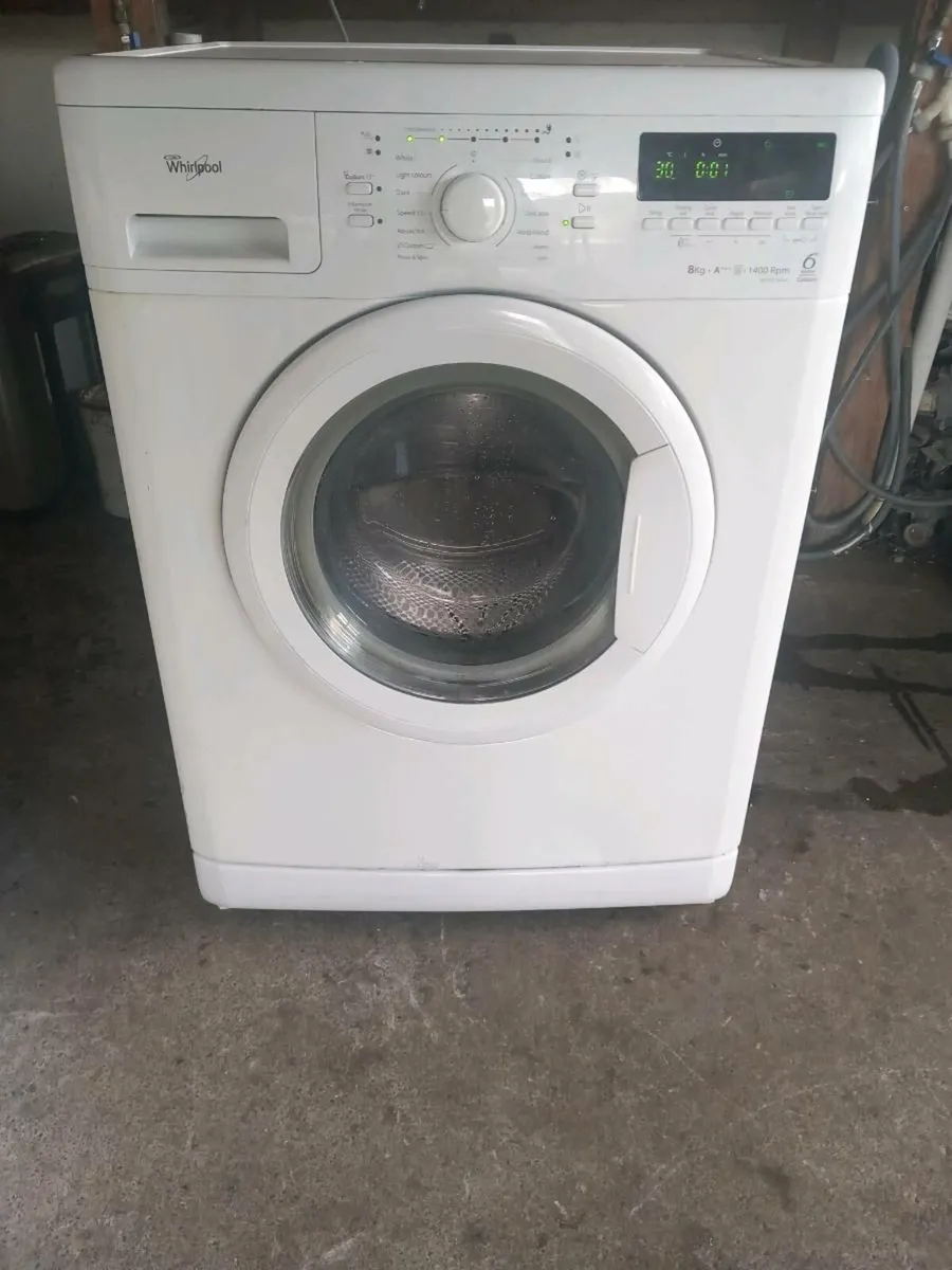 Whirlpool 9kg washing machine 1400 spin - Image 1