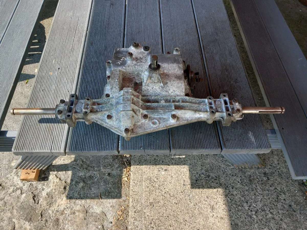 Husqvarna/peerless manual gearbox for sale - Image 2