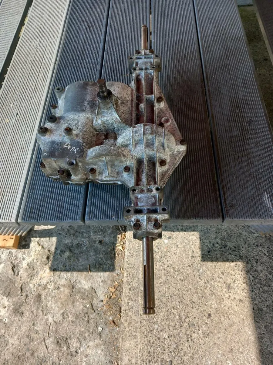Husqvarna/peerless manual gearbox for sale - Image 3