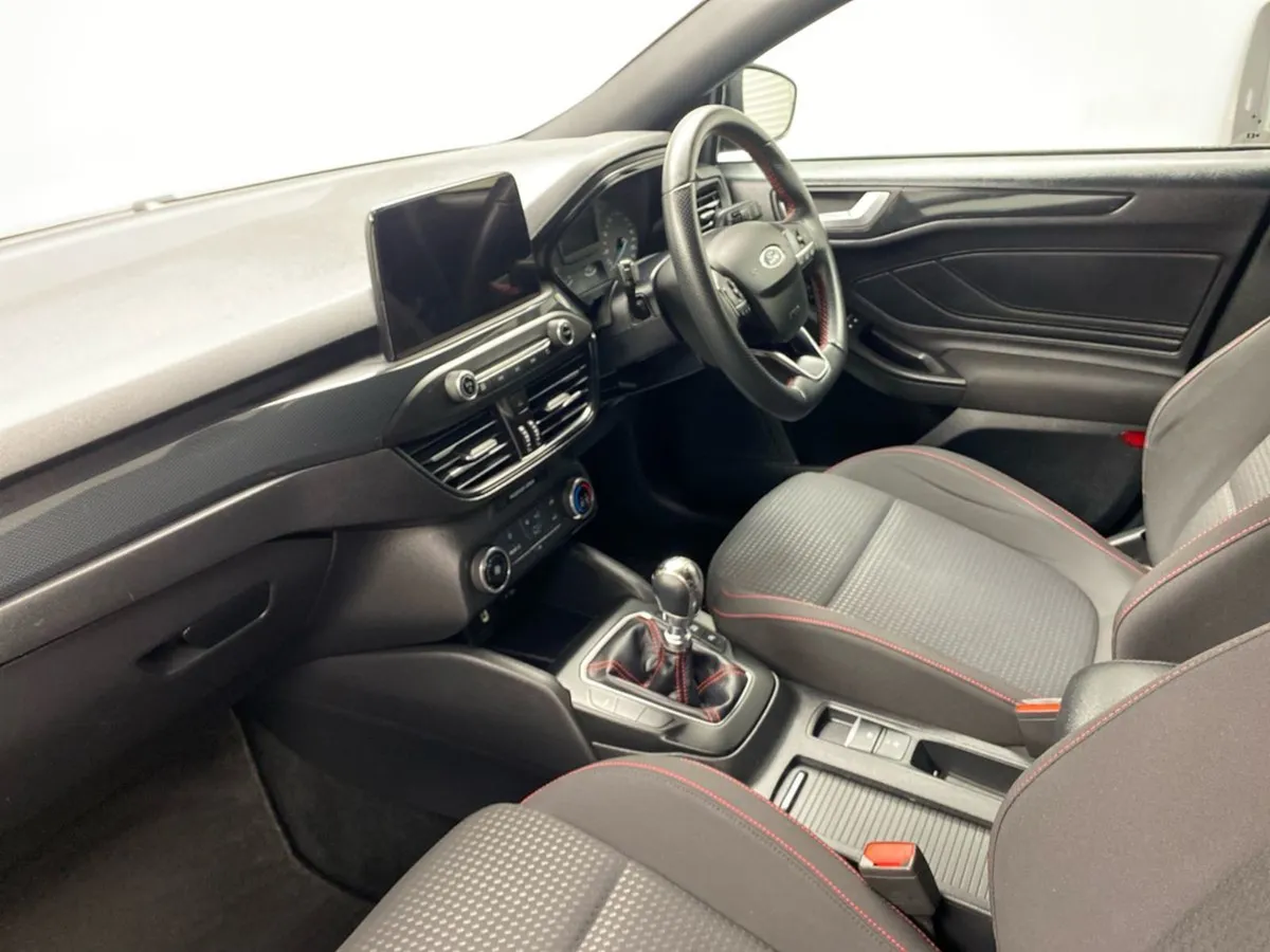 Ford Focus 1.5l Ecoblue 120PS St-line - Image 3
