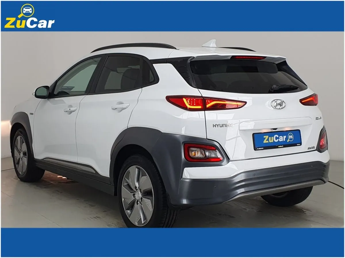 Hyundai Kona  225 EV 64 kWh Auto - Image 4