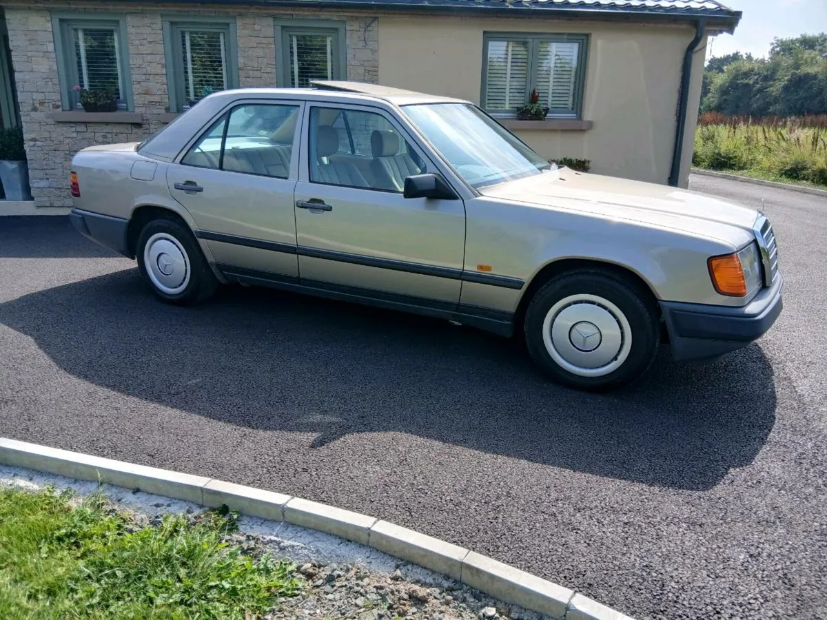 Mercedes 230E - Image 3