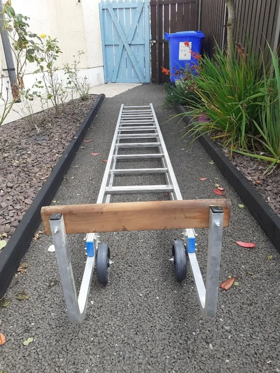 20ft folding roof ladder - Image 2