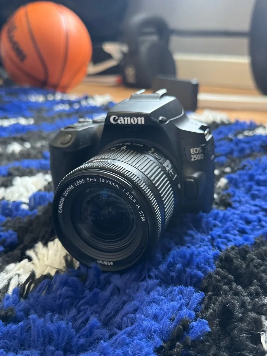 Canon 250d - Image 1