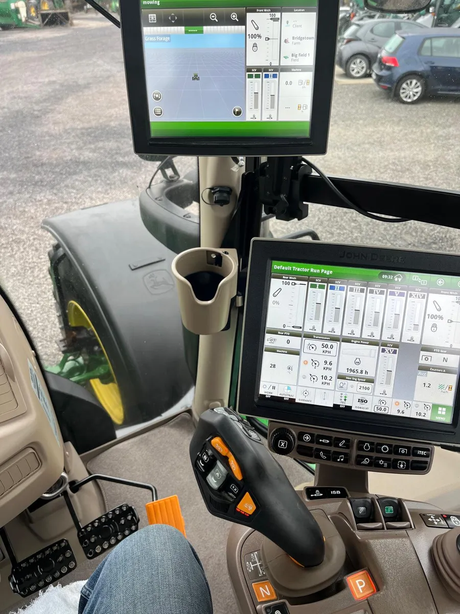2022 John Deere 6250R - Image 3