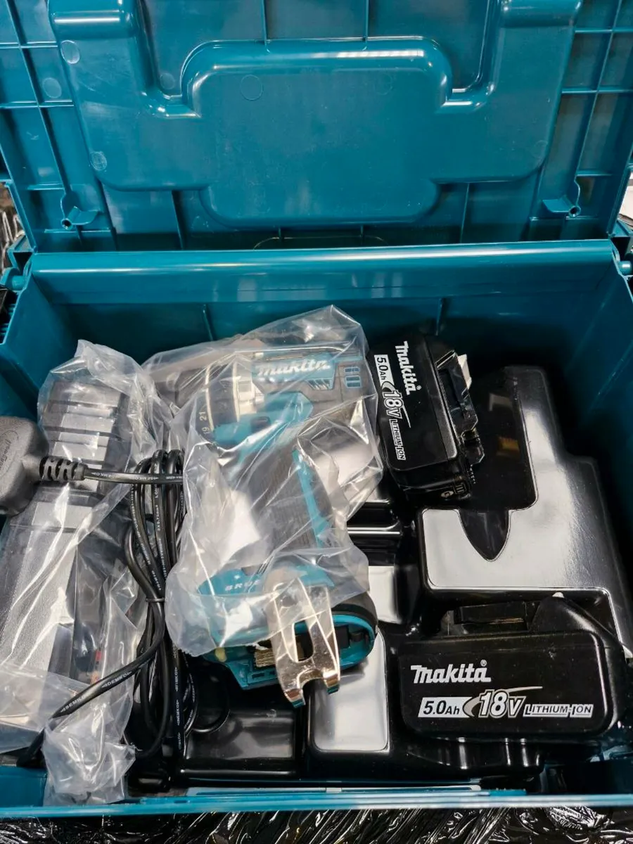 Makita drill with 2 5 amp batteries