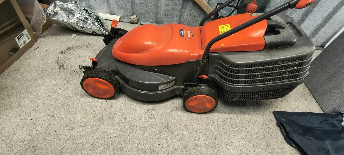 Flymo electric lawnmower - Image 1