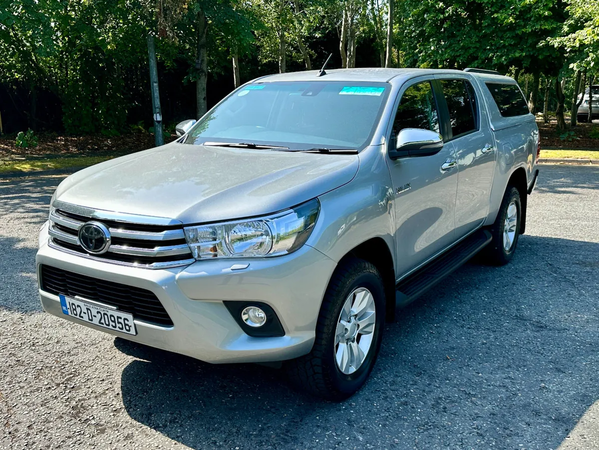 Toyota Hilux Double Cab SR5 2018 - Image 1