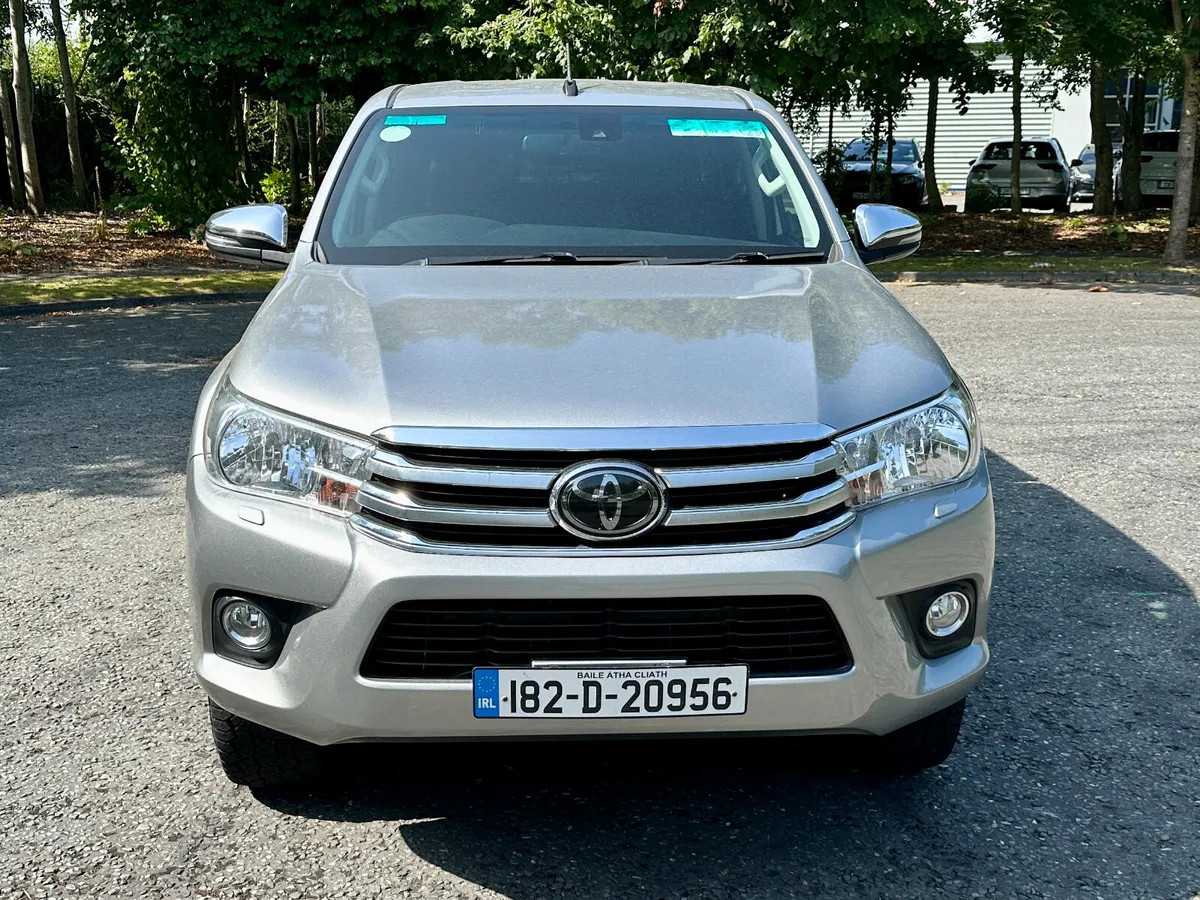 Toyota Hilux Double Cab SR5 2018 - Image 2