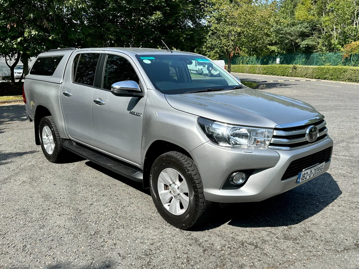 Toyota Hilux Double Cab SR5 2018 - Image 3