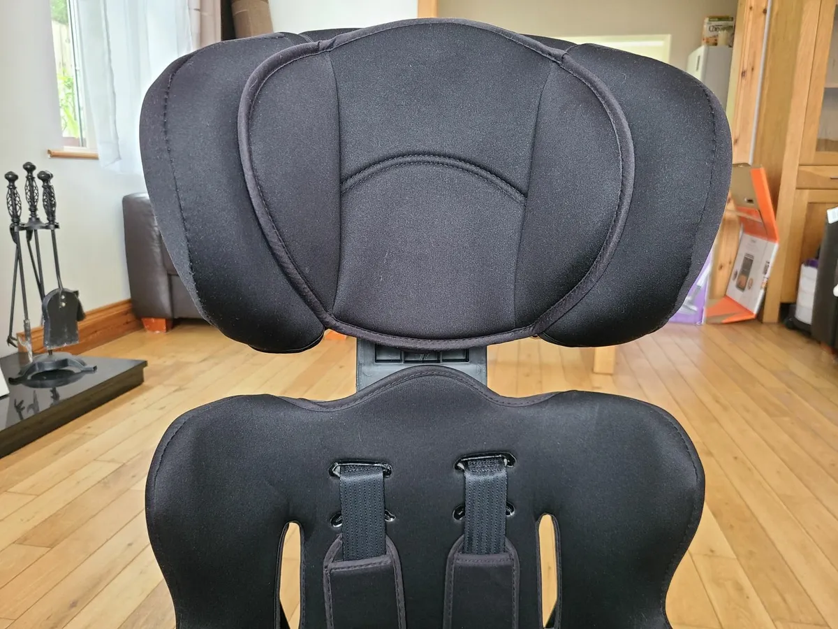 Child seat - Image 2