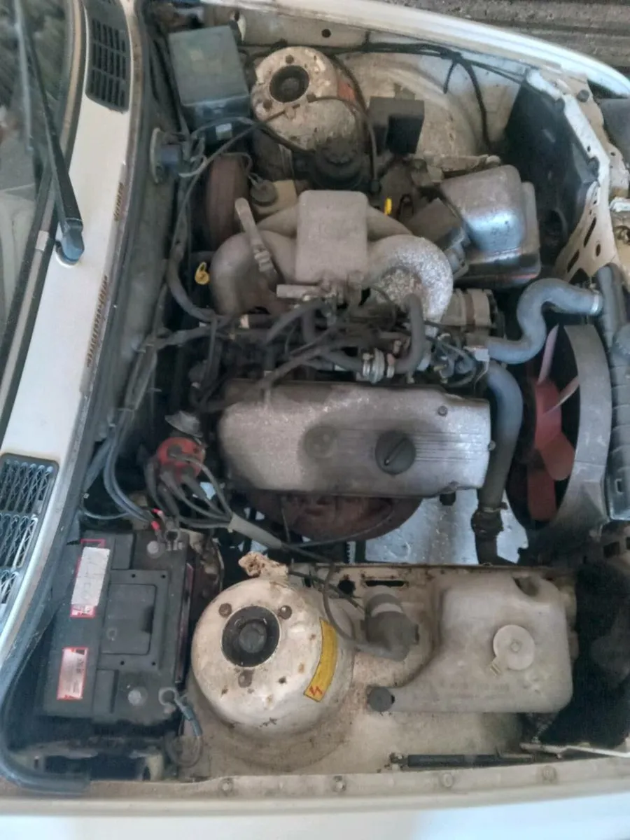 BMW E30 - Image 2