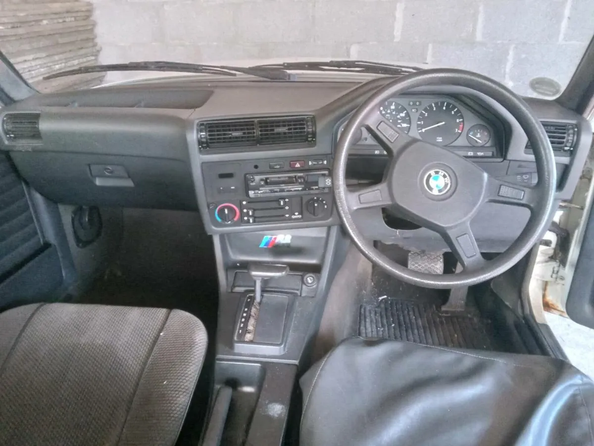 BMW E30 - Image 4