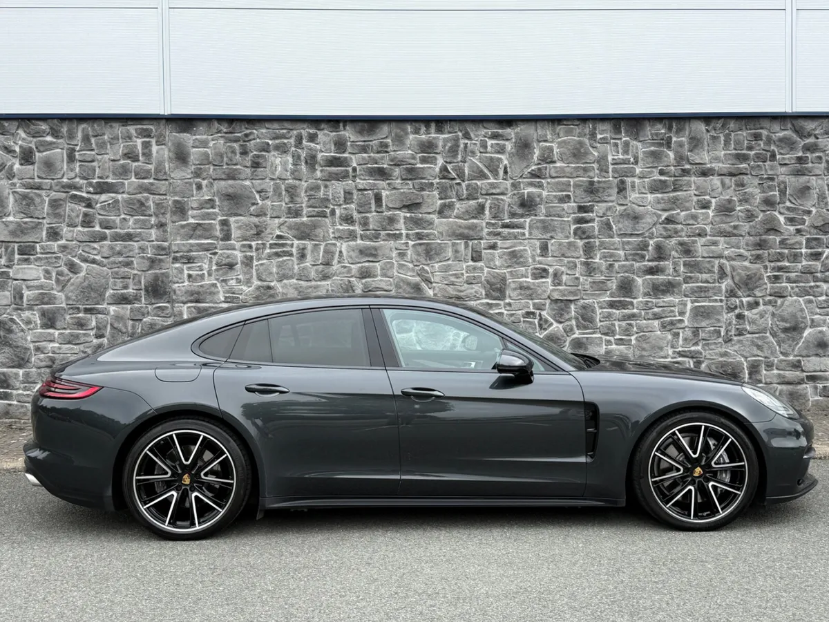 2018 Porsche Panemara 4 2.9 V6 462bhp e-hybrid - Image 4